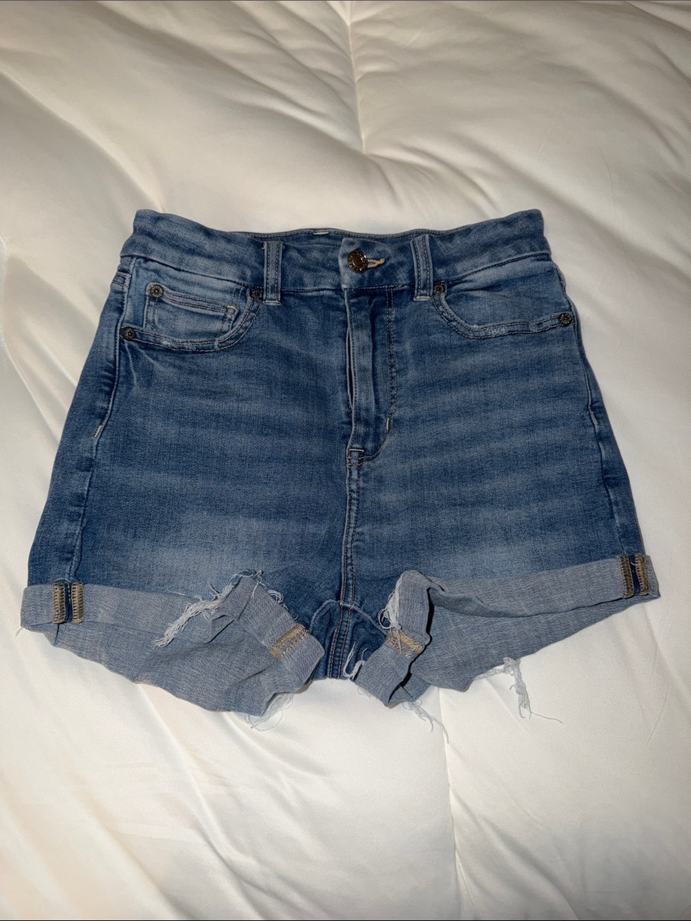 American Eagle Outfitters Mid-Rise Rolled Hem Denim Shorts - Blue - Picture 1 of 2